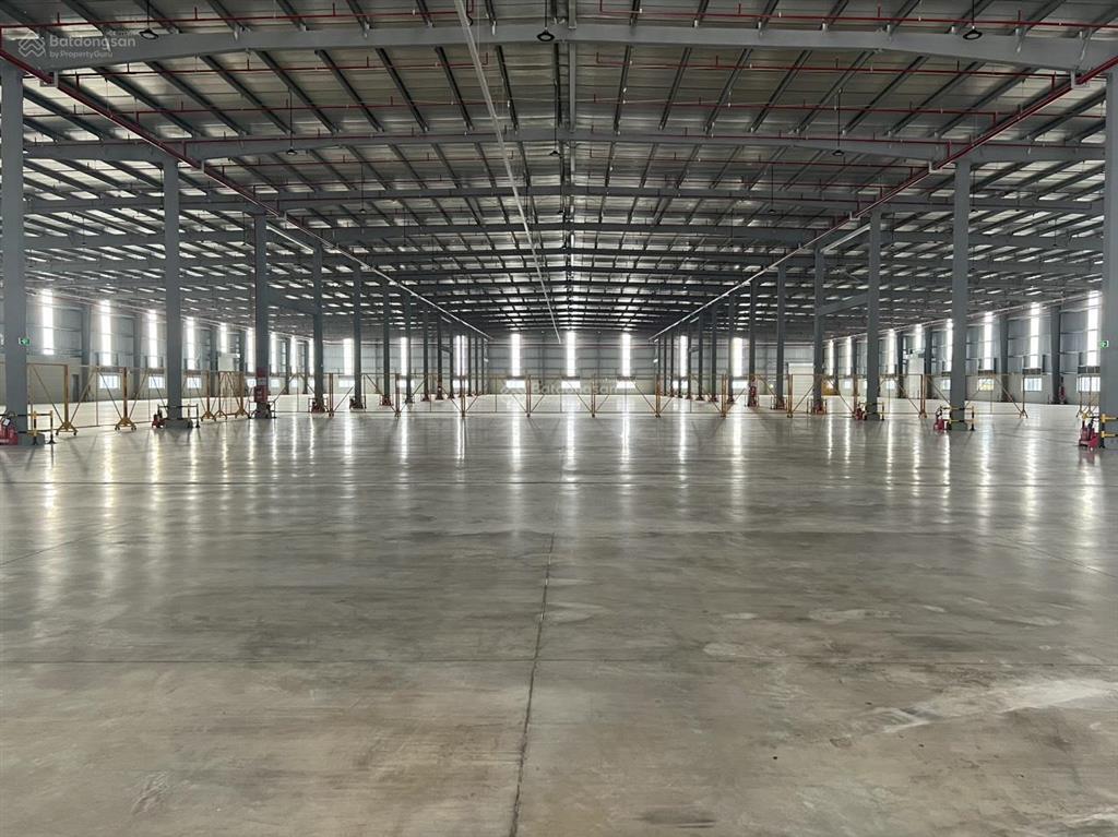 Cho thuê kho kcn mỹ phước  bình dương. cho thuê kho 11.500m2 dock leveler giá rẻ