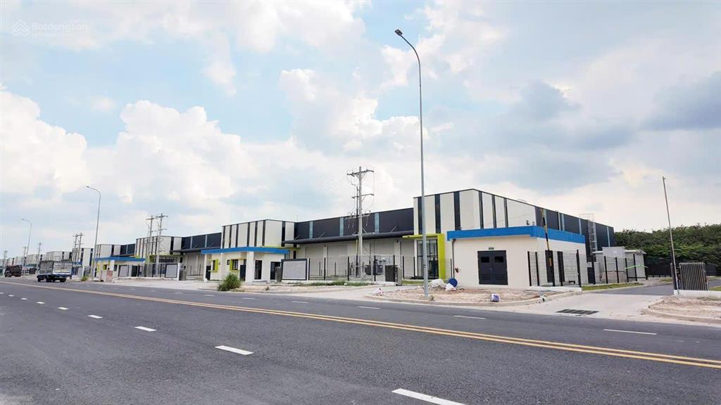 Bán đất kcn vsip 3  bình dương. bán đất xây nhà máy, kho xưởng diện tích 10ha (có bán lẻ từ 1ha)