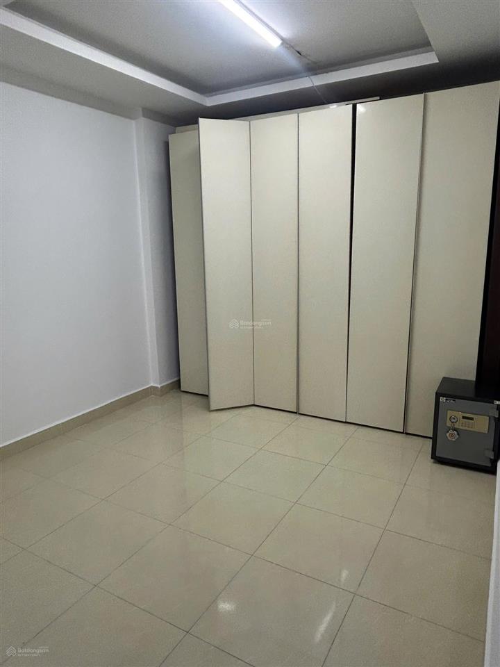 Bán cc siêu hot ở 24 nguyễn khuyến, 4tỷ, 60m2, 2pn, 2wc, view đẹp