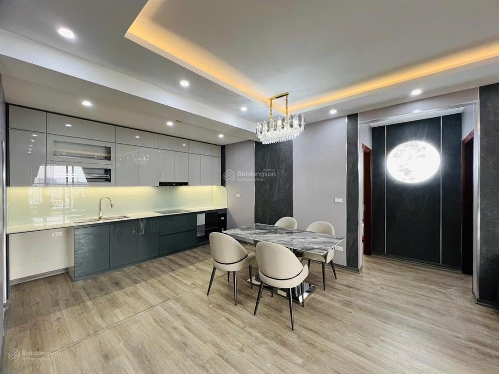 Căn hộ cc bán tại nguyễn khuyến, 3,9 tỷ, 80m2, 2pn, 1wc, chính chủ hot!