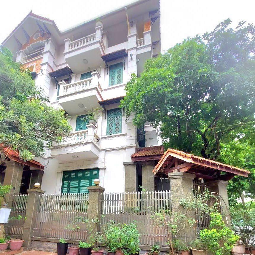 Bán biệt thự đường tây hồ 263m2, giá 90 tỷ. tây hồ