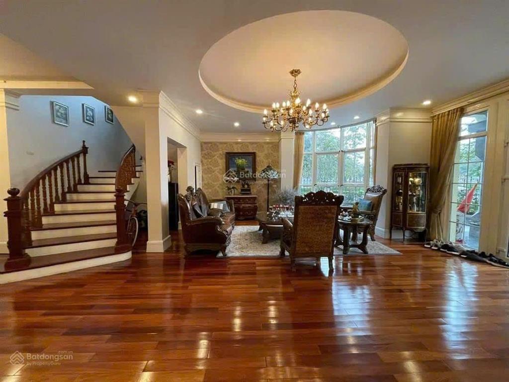 Bán nhà đặng thai mai 155m2, 5 tầng giá 50 tỷ. tây hồ