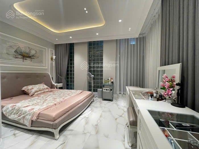 Bán nhà mặt phố lạc long quân 155m2, 9 tầng 1 hầm giá 54 tỷ. tây hồ