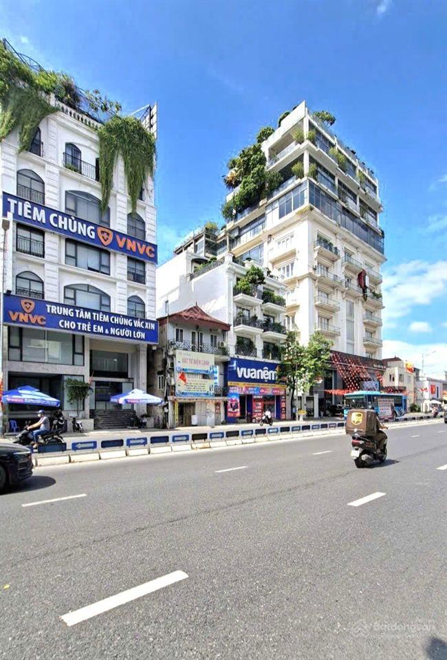 Bán nhà mặt phố nghi tàm 195m2, giá 133 tỷ. tây hồ