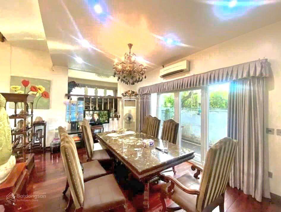 Bán biệt thự mặt phố tô ngọc vân 395m2, giá 328 tỷ. tây hồ