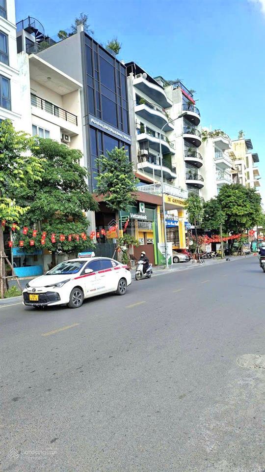 Bán nhà mặt phố xuân diệu 123m2, 7 tầng 1 hầm giá 70 tỷ. tây hồ
