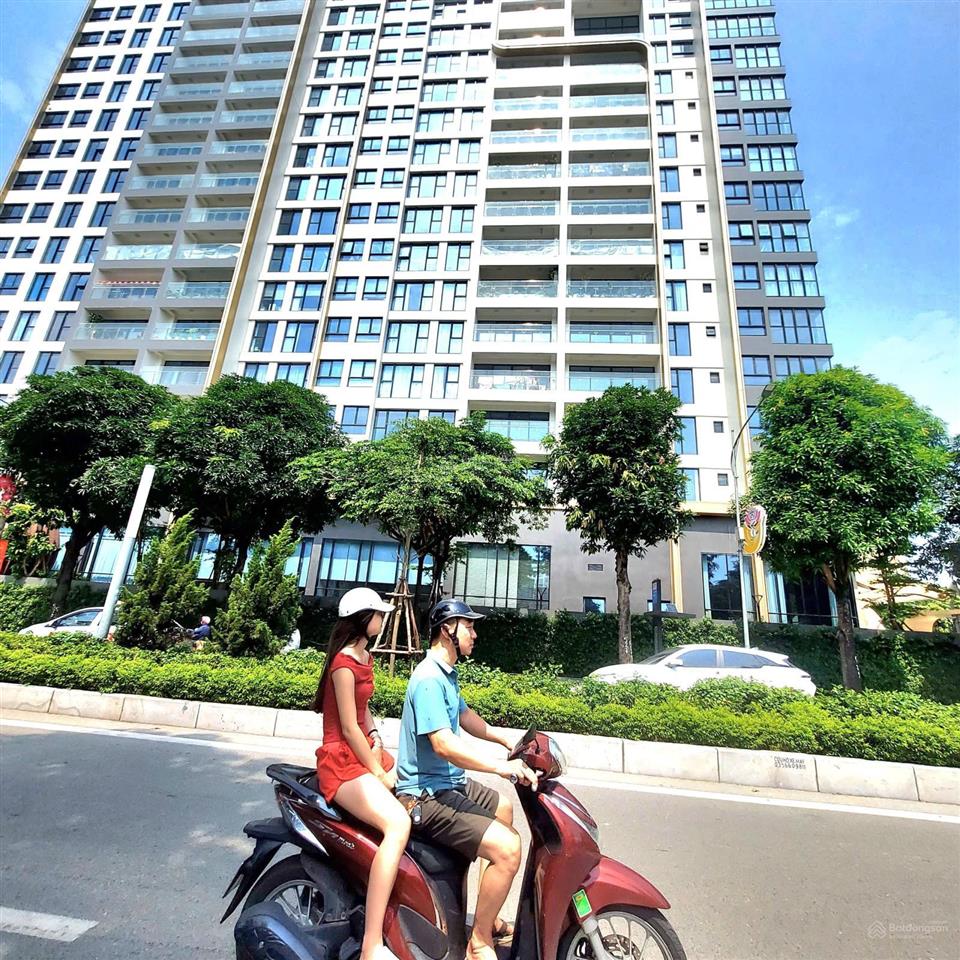 Bán nhà mặt phố lạc long quân 310m2, giá 128 tỷ. tây hồ