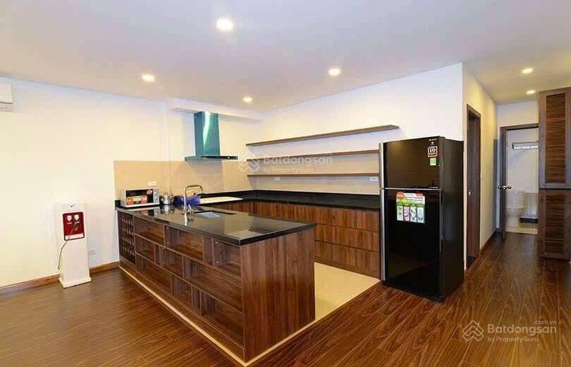Bán nhà mặt phố yên phụ 100m2, 7 tầng 1 hầm giá 40 tỷ. tây hồ