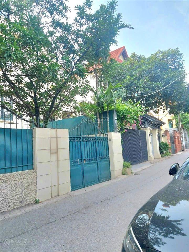 Bán nhà tô ngọc vân 283m2, giá 90 tỷ. tây hồ