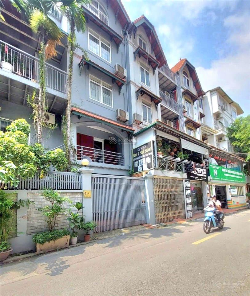 Bán nhà tô ngọc vân 283m2, giá 90 tỷ. tây hồ