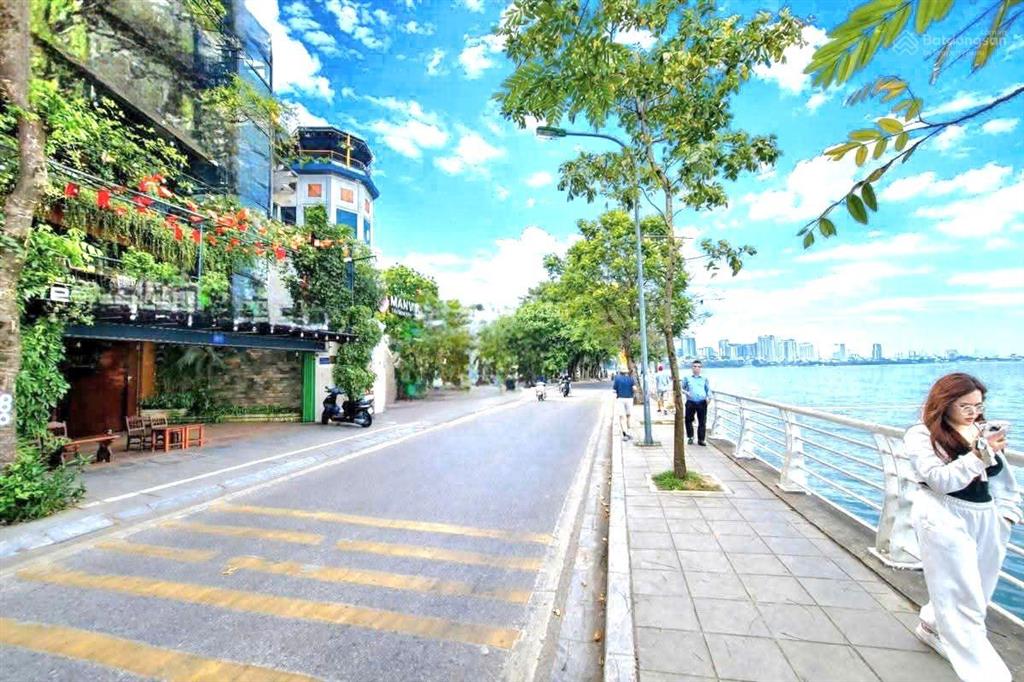 Bán nhà mặt phố nhật chiêu 125m2, giá thỏa thuận. tây hồ