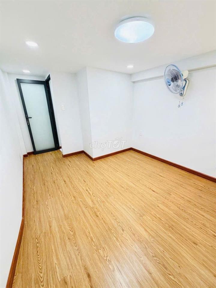 Nhà giá rẻ tại Trung Tâm Quận 10