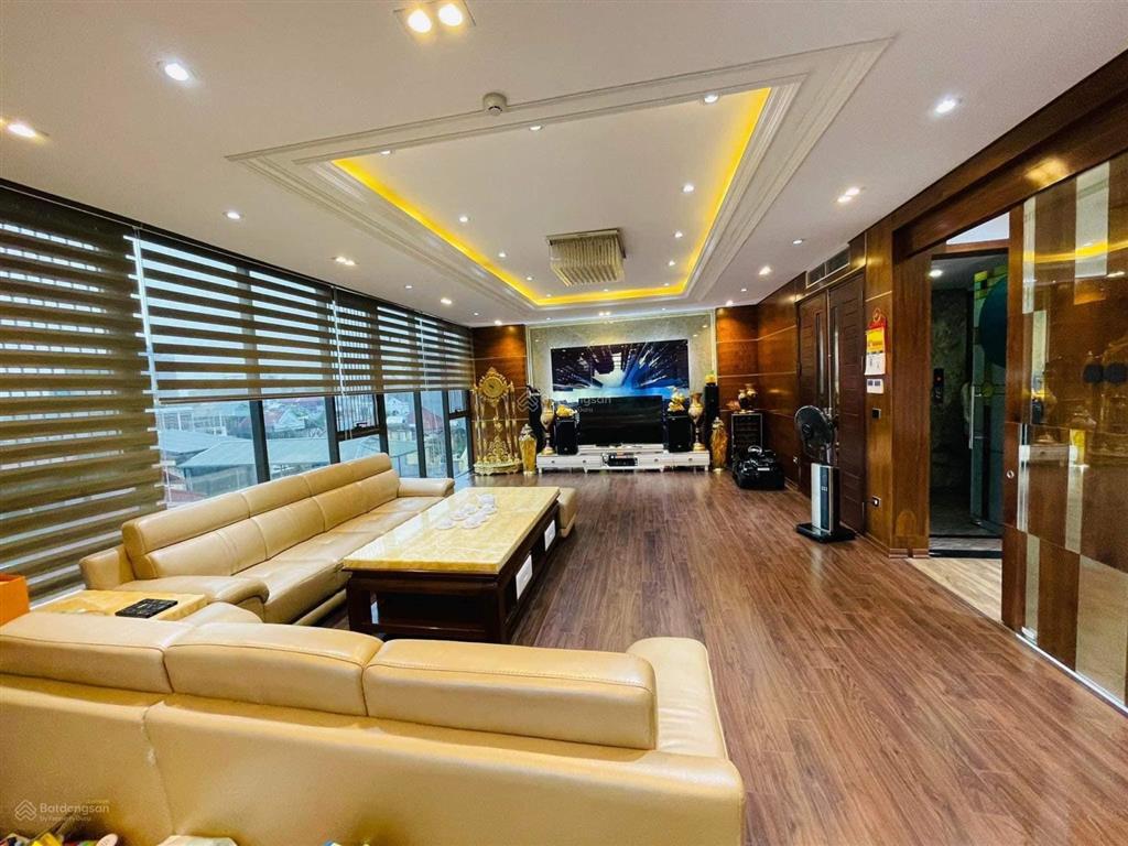 Diện tích 100m2, 5 tầng 1 hầm, mặt tiền 6.5m phố nguyễn tuân. vị trí trung tâm kinh doanh vp 50 tỷ