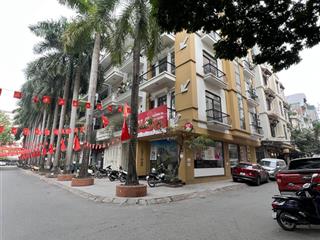 Siêu đẹp phân lô phố đỗ quang quận cầu giấy. diện tích 88m2*5t, mặt tiền 6m. ô tô tránh giá 40 tỷ