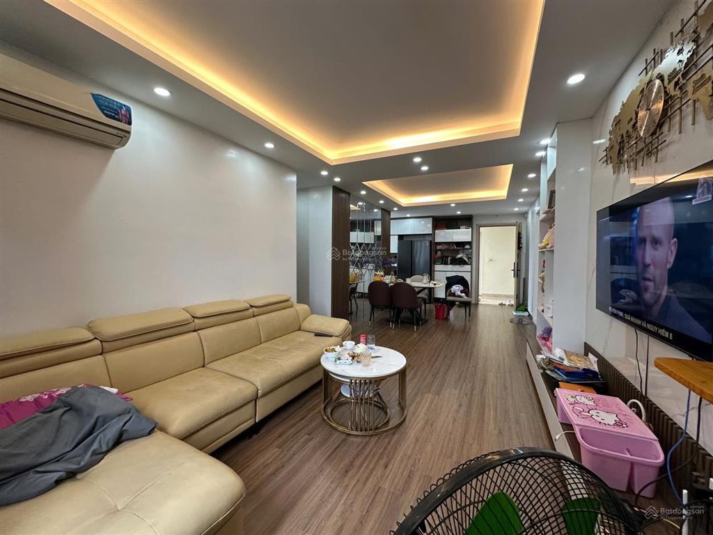 Sổ đỏ chính chủ bán gấp căn 3pn xphomes star tân tây đô  86m full nội thất đẹp  giá 4,x tỷ