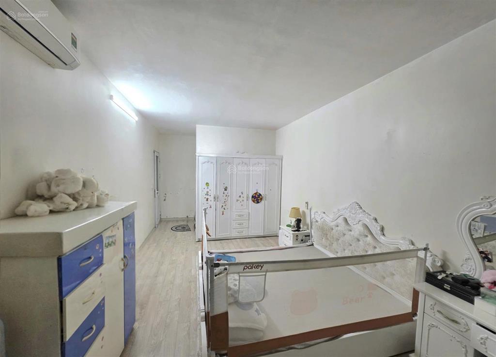 Bán căn hộ 2 phòng ngủ tòa b chung cư tân việt, 78m, full nội thất, giá 2,8 tỷ