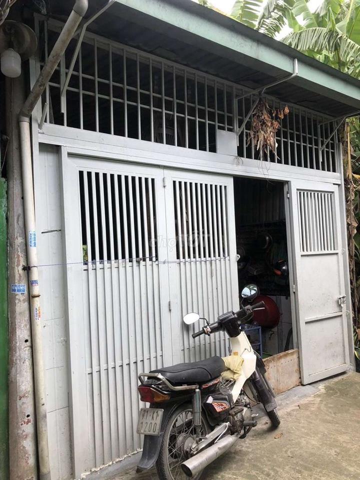 nhà hẻm xe hơi gần trường , chợ, khu công nghiệp vĩnh lộc A