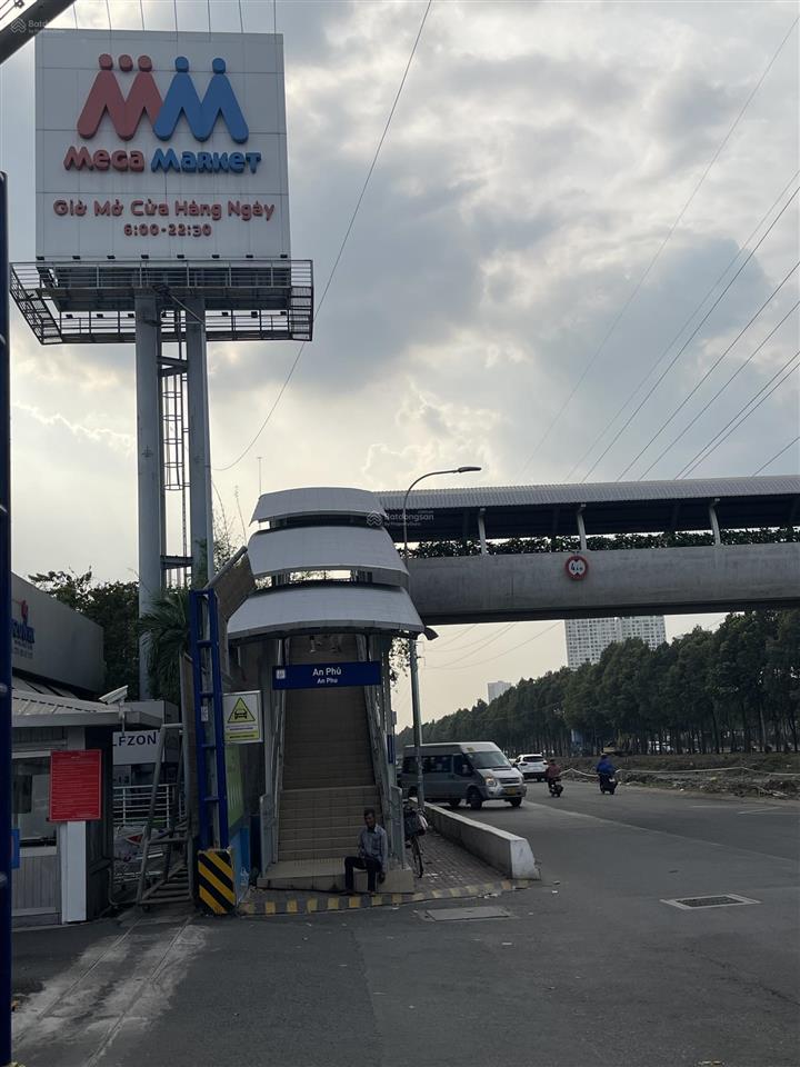 Chuyển nhượng toà nhà 4 tầng , 5x20, hướng đông nam, đường vũ tông phan q2. giá giãm 39 tỉ