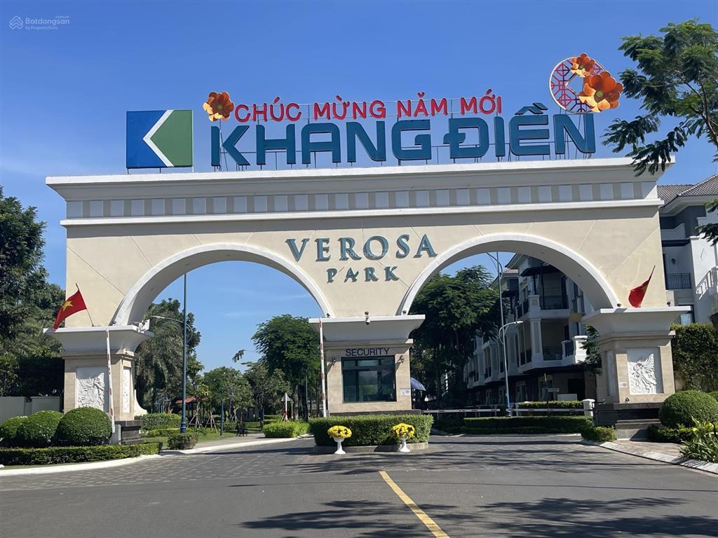Chuyển nhượng biệt thự verosa khang điền, dt 8x30. 3 tầng , công viên lớn, giá 43 tỷ tl