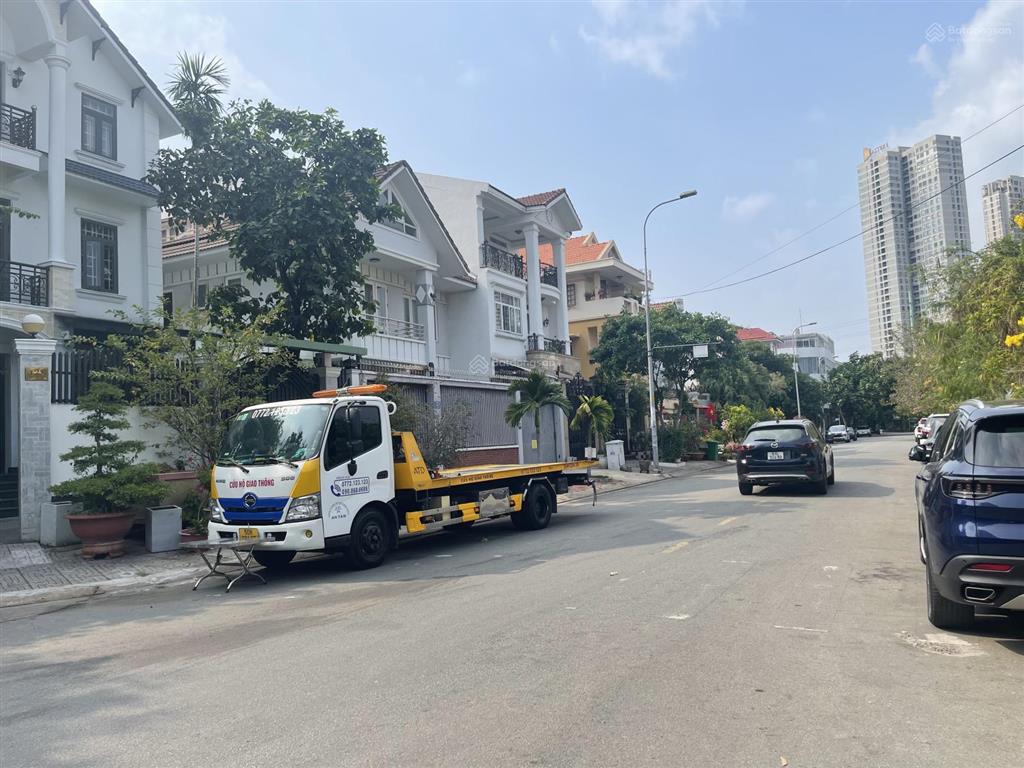 Hàng hiếm biệt thự 2 mặt đường dương văn an, kđt an phú an khánh, q2 diện tích 237m2. đối diện cv