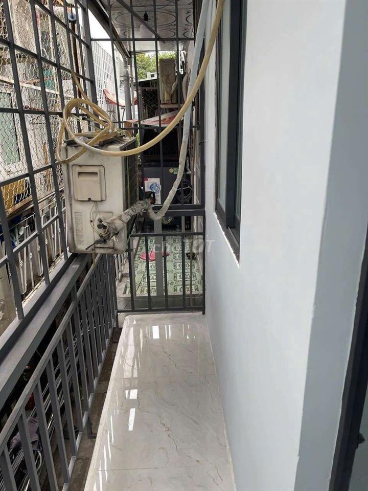 Cho thuê nhà 5tr có máy lạnh 