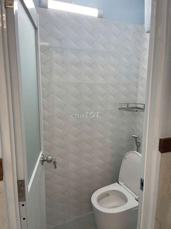 Cho thuê nhà 5tr có máy lạnh 