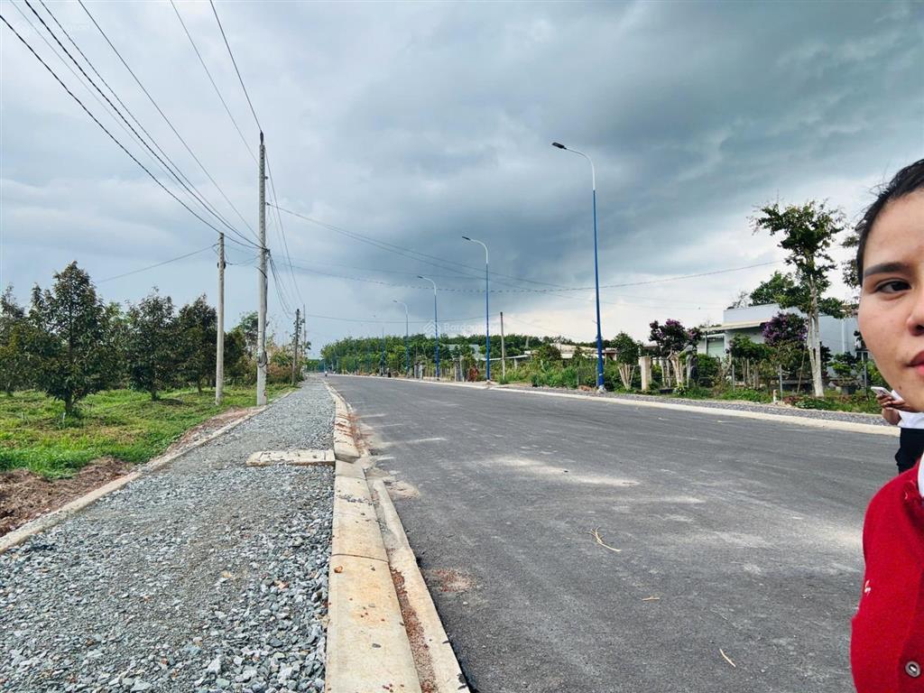 Đất thổ cư sát kcn chơn thành 1&2 cách 1km tới trung tâm plaza giá chỉ 790triệu