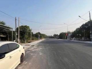 Bán gấp lô đất thổ cư mặt tiền đường nhựa 20m gần tttm plaza chơn thành dt 250m2 giá chỉ hơn 700tr