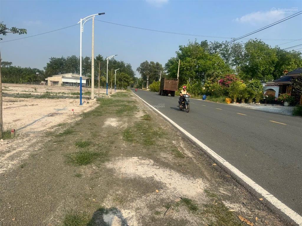Còn đúng 1 lô giá nào cũng bán sát kcn minh hưng mt cao bá quát 25m2 nhựa. dt 195m2 giá tl