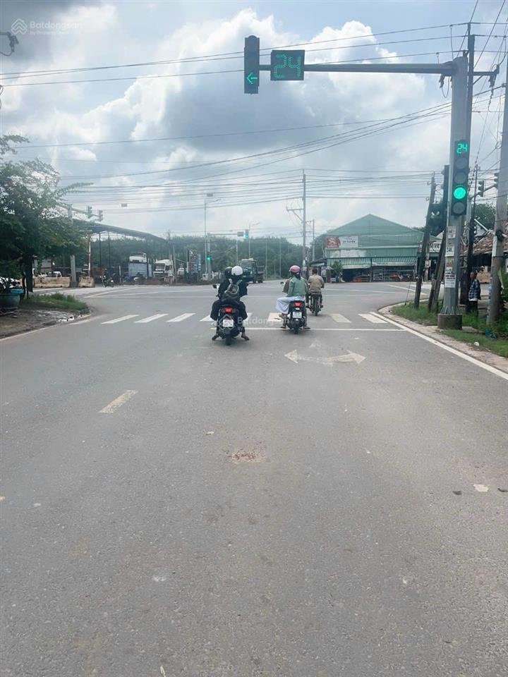 Còn đúng 1 lô giá nào cũng bán sát kcn minh hưng mt cao bá quát 25m2 nhựa. dt 195m2 giá tl