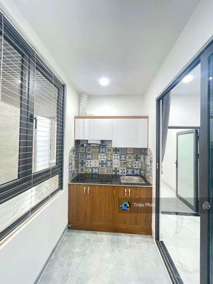 Bán chung cư mini dòng tiền 100tr/tháng  ngõ phân lô ô tô  gần 6 trường đại học  giá 25 tỷ có tl