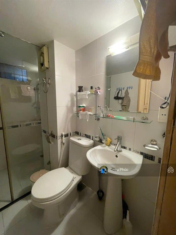 Chính chủ cần bán nhà nguyễn khang cầu giấy  45m2x5 tầng  mặt ngõ kinh doanh rộng 3m giá 288tr/m