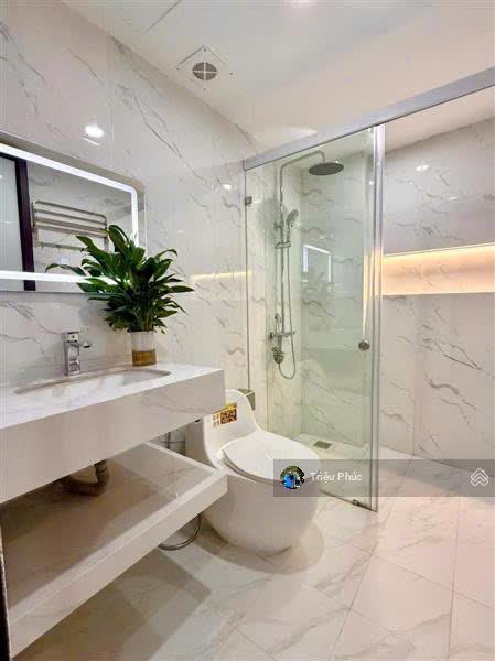Cực hiếm  bán nhà đào tấn, ba đình  diện tích 35m2 x 5 tầng  gần phố, giá 12 tỷ có thương lượng
