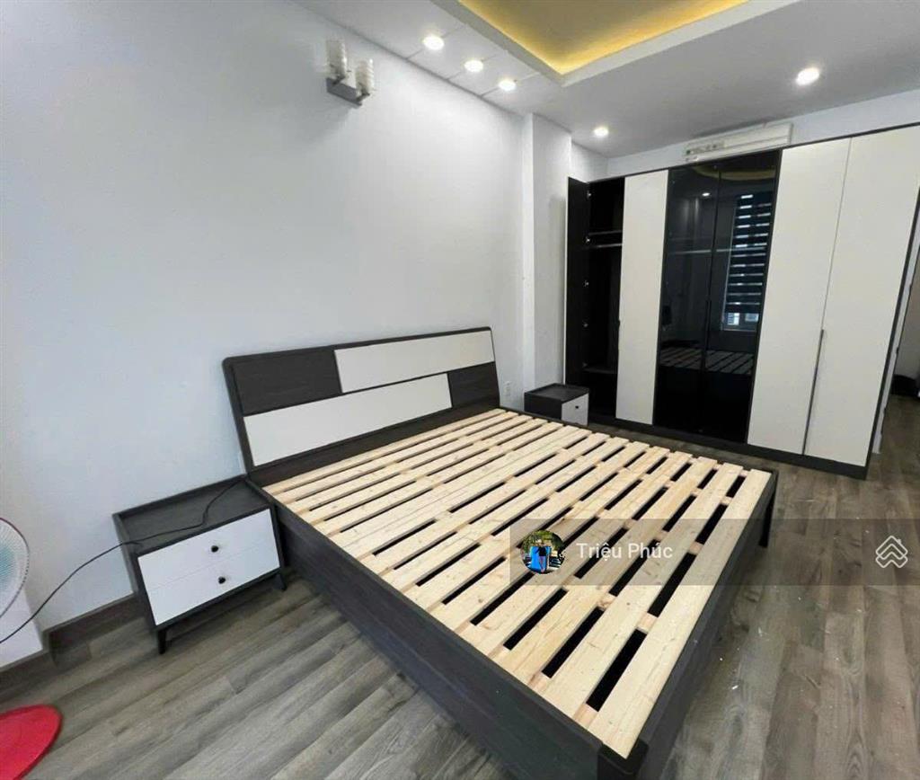 Hot  siêu phẩm nguyễn khang  phân lô ô tô tránh  5 tầng x 42m2  giá chỉ 17.8 tỷ (có tl)