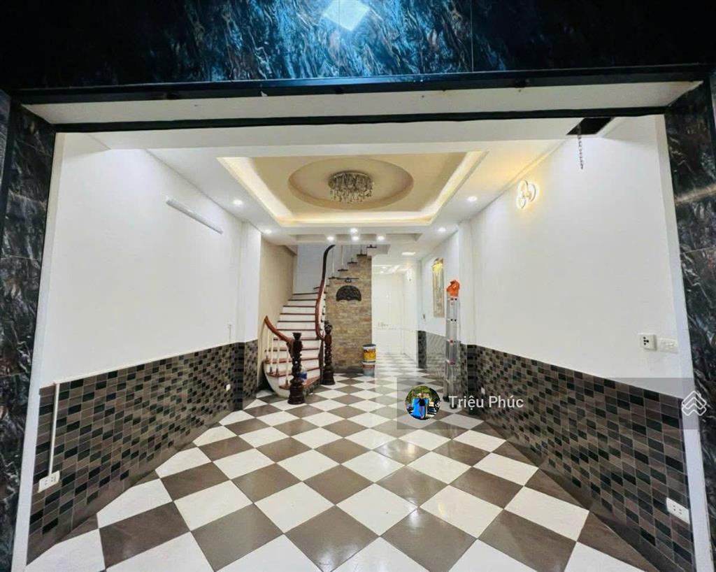Hot  siêu phẩm nguyễn khang  phân lô ô tô tránh  5 tầng x 42m2  giá chỉ 17.8 tỷ (có tl)