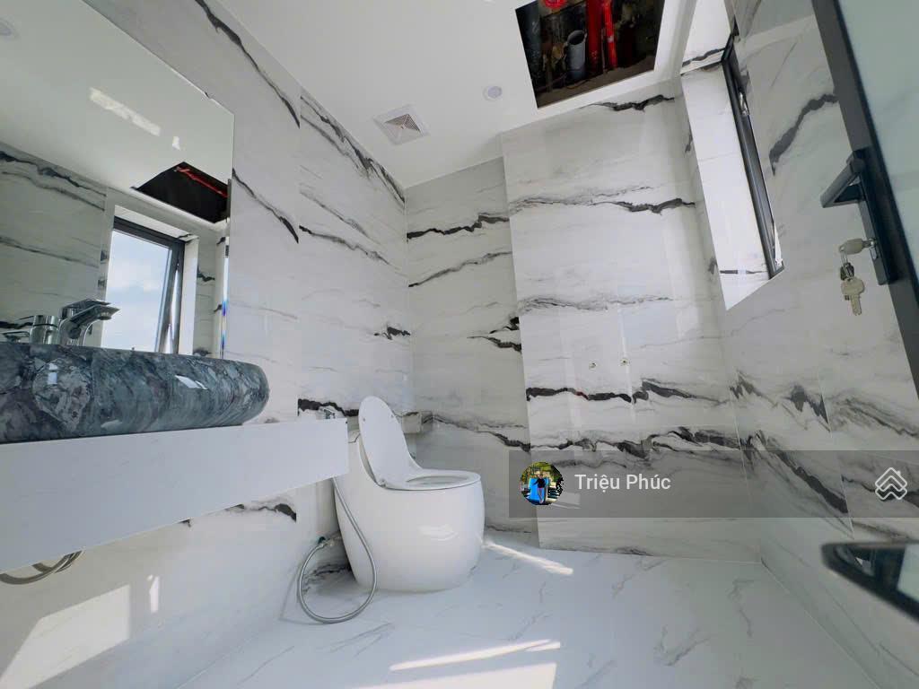 Bán toà văn phòng mặt phố quan hoa  xây mới 9 tầng nổi 1 hầm  mặt tiền khủng 7m  giá chào 110 tỷ