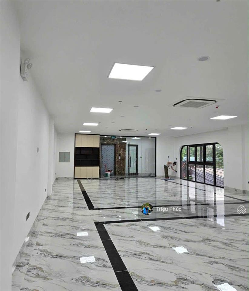 Bán toà văn phòng mặt phố quan hoa  xây mới 9 tầng nổi 1 hầm  mặt tiền khủng 7m  giá chào 110 tỷ