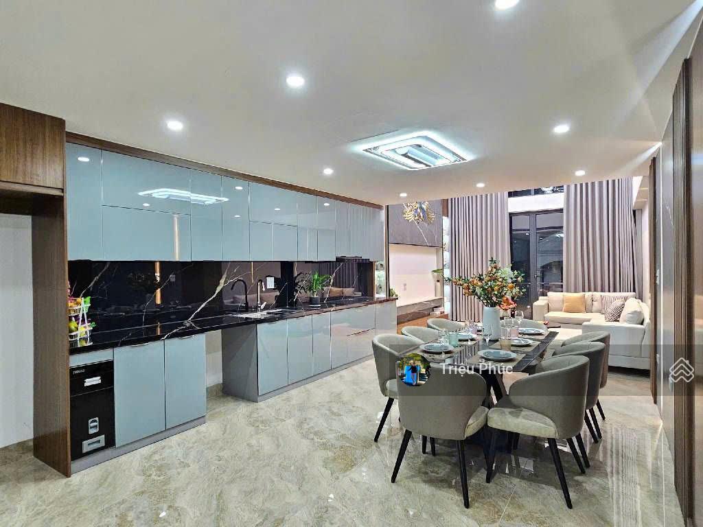 Bán nhà huỳnh thúc kháng 52m2 x 7 tầng thang máy  phân lô  vỉa hè  kinh doanh đỉnh  giá 26.5 tỷ