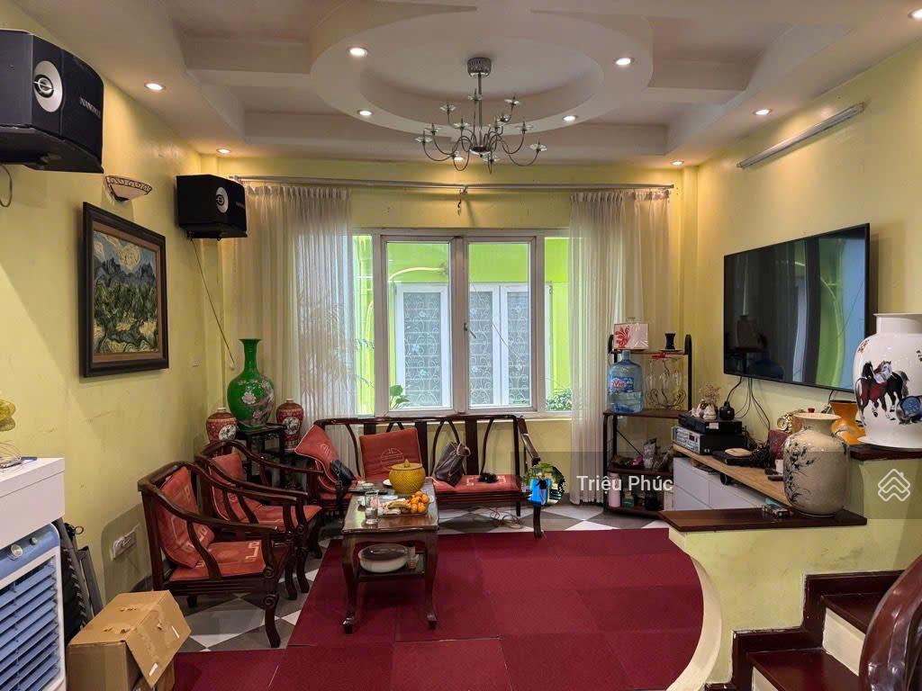 Nhà đẹp cầu giấy 49m2  mặt tiền 4m5  ngõ thông 3m, kinh doanh nhỏ  giá chỉ 13 tỷ có thương lượng