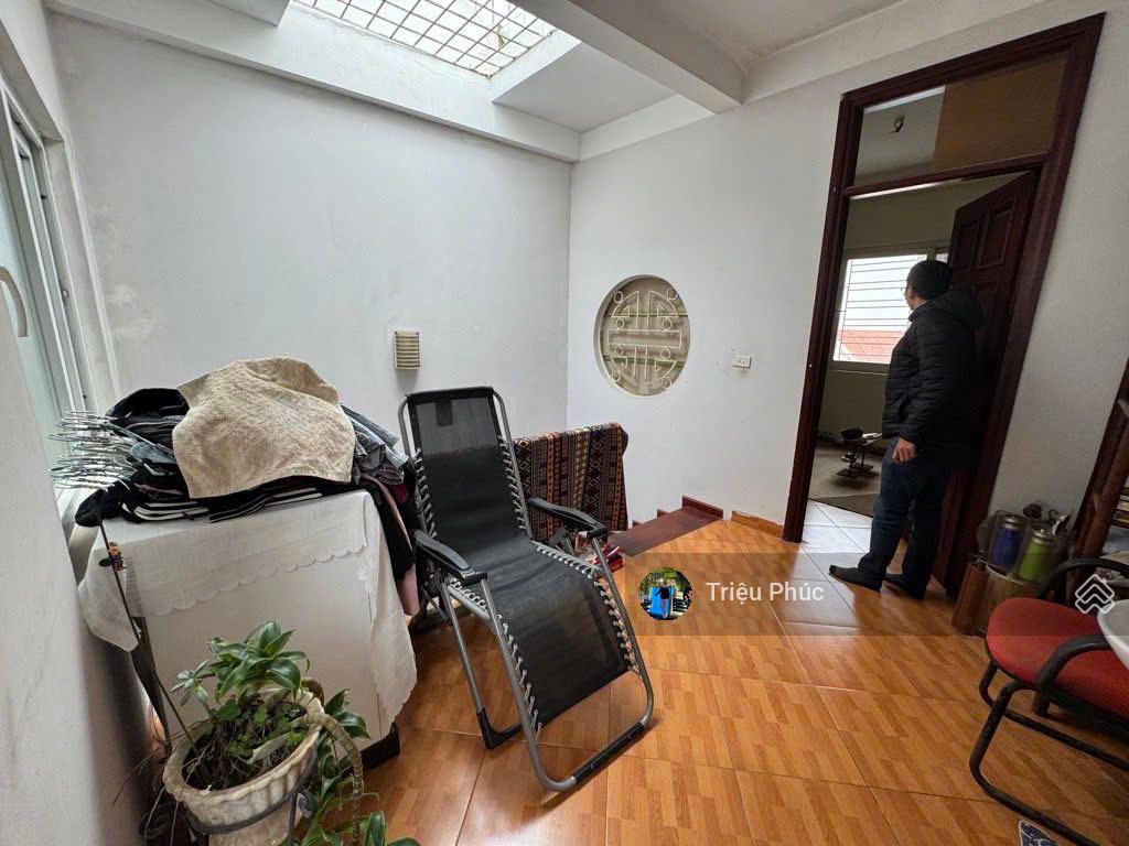 Nhà đẹp cầu giấy 49m2  mặt tiền 4m5  ngõ thông 3m, kinh doanh nhỏ  giá chỉ 13 tỷ có thương lượng
