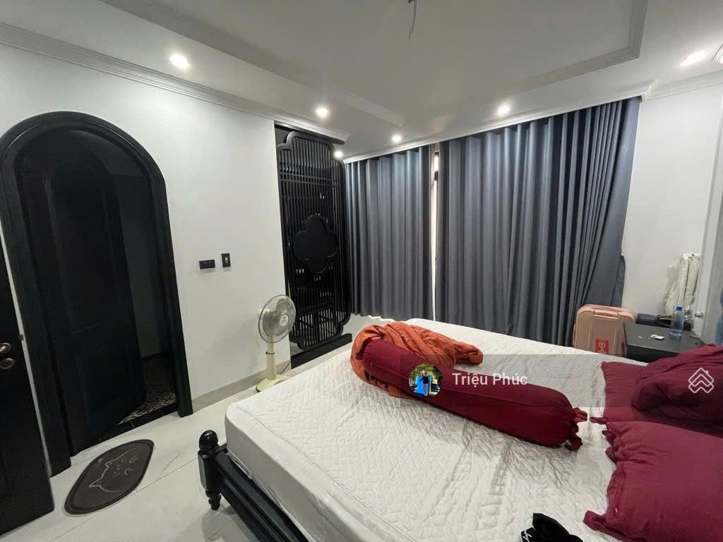 Siêu phẩm hoàng quốc việt, cầu giấy  xây mới 6t thang máy  ô tô tránh  ngõ thông  giá 16.9 tỷ