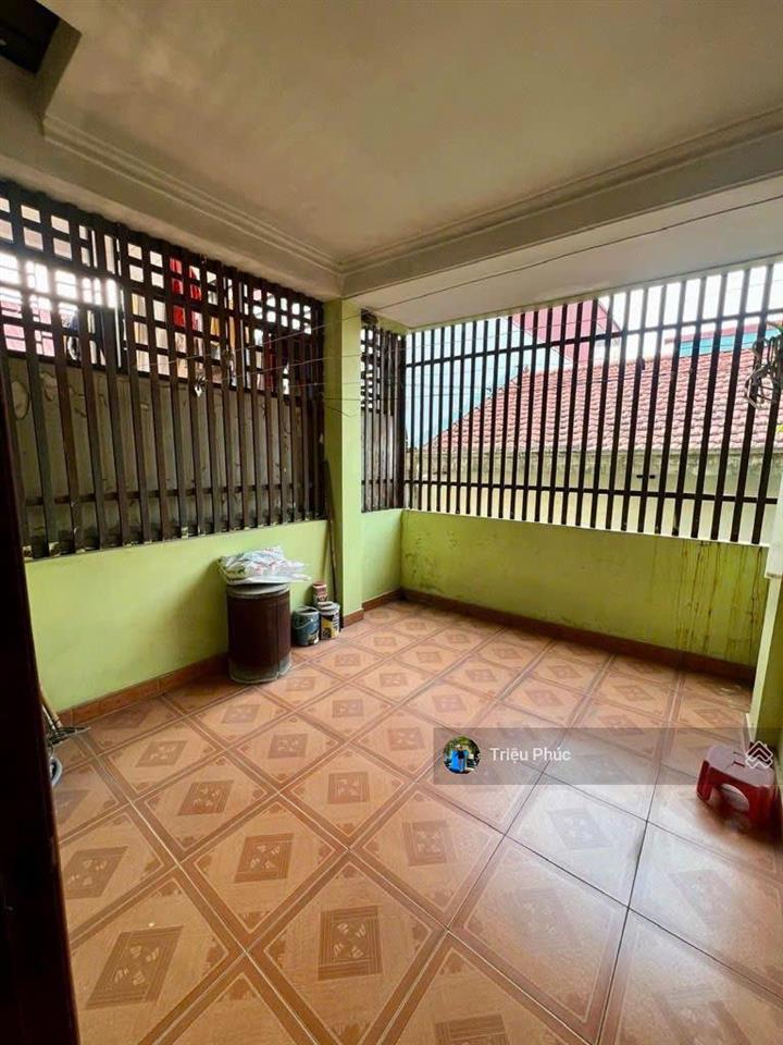 Hiếm  nhà 5 tầng quận cầu giấy sát phố  ngõ rộng  dân trí cao  giá chỉ 9.1 tỷ (có thương lượng)
