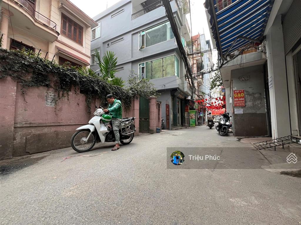 Bán 150m2 đất cầu giấy  mặt tiền 8m  mặt ngõ thông kinh doanh  ô tô 7 chỗ vào nhà  giá 38 tỷ tl