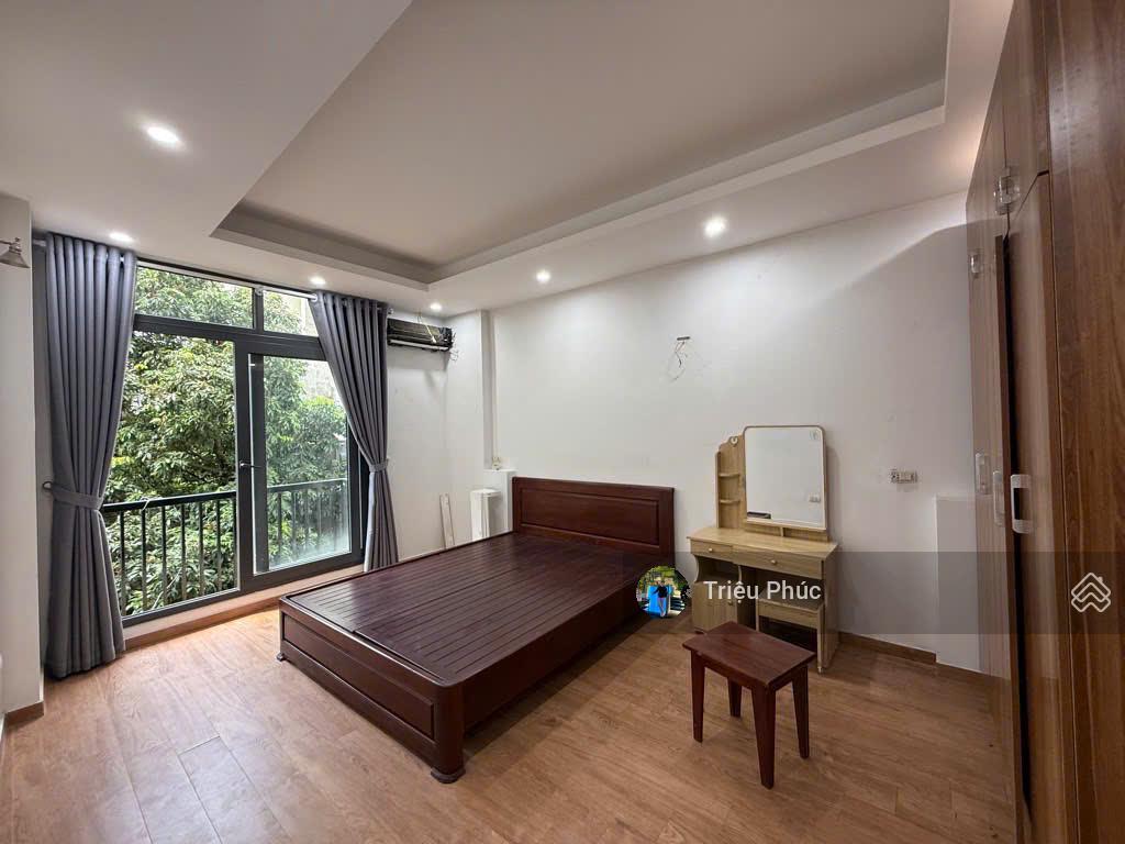 Bán nhà nguyễn khánh toàn 40m2 x 5 tầng  mặt ngõ thông rộng 3m  kinh doanh nhỏ  giá 12.8 tỷ tl