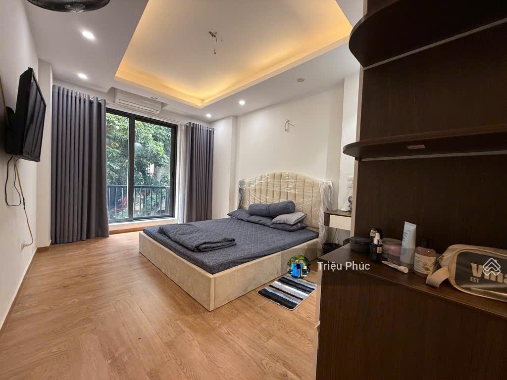 Bán nhà nguyễn khánh toàn 40m2 x 5 tầng  mặt ngõ thông rộng 3m  kinh doanh nhỏ  giá 12.8 tỷ tl