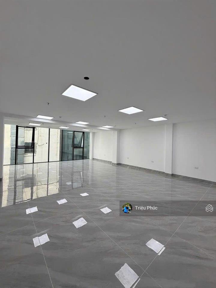 Bán tòa nhà văn phòng mỹ đình  11 tầng  dòng tiền 2.5 tỷ/năm  đường 3 ô tô tránh  giá 70 tỷ