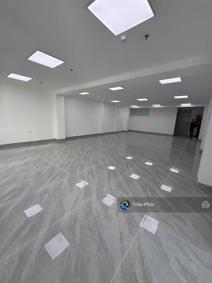 Bán tòa nhà văn phòng mỹ đình  11 tầng  dòng tiền 2.5 tỷ/năm  đường 3 ô tô tránh  giá 70 tỷ