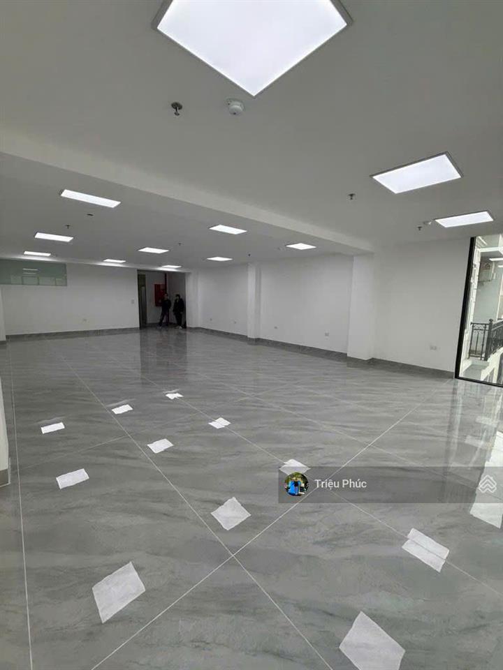 Bán tòa nhà văn phòng mỹ đình  11 tầng  dòng tiền 2.5 tỷ/năm  đường 3 ô tô tránh  giá 70 tỷ