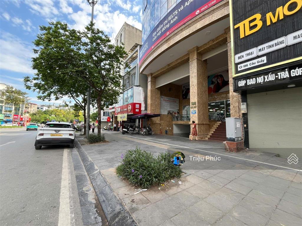 Bán tòa nhà mặt phố nguyễn văn huyên  cầu giấy  200m2  xây mới 10 tầng  vỉa hè 8m  giá 179 tỷ