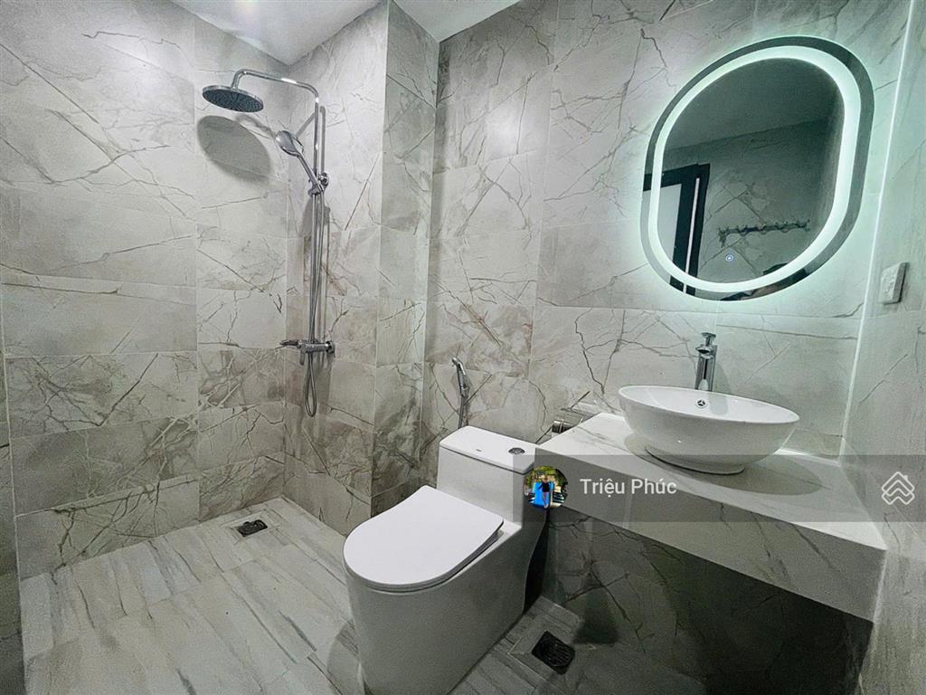 Bán tòa nhà dòng tiền quận cầu giấy 148m  8 tầng  ô tô tránh  doanh thu 2.5 tỷ/năm  giá 58.8 tỷ